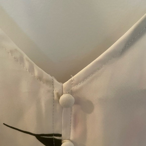 White Floral Print V-Neck Dress - Picture 4 of 6